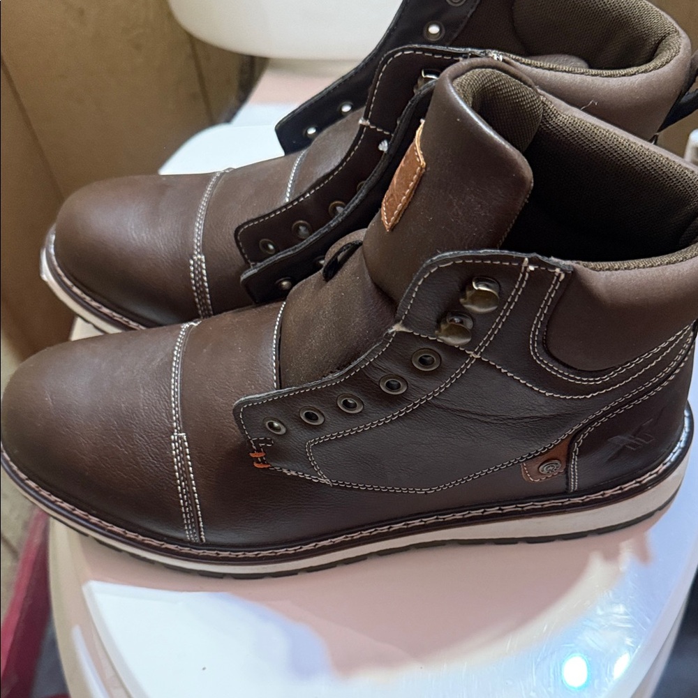 Men's Brown Leather- Like Boots - Picture 5 of 8